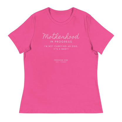 Women's Relaxed T-Shirt: 'Motherhood in Progress' | 'I'm Not Carrying an Egg, It's a Baby!' | Freedom Kind - Image #3